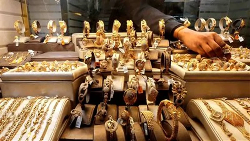 قفزة قياسية في أسعار الذهب تثير تساؤلات المستثمرين حول مصير المعدن الأصفر